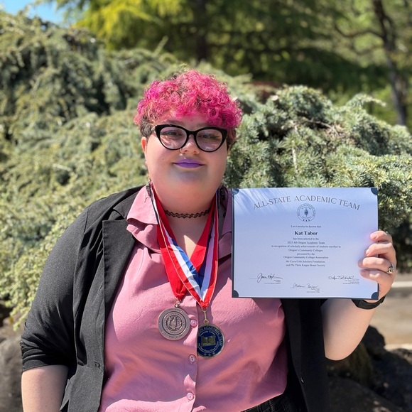 Meet Your Posher: Kat Tabor - Picture 3 of 13